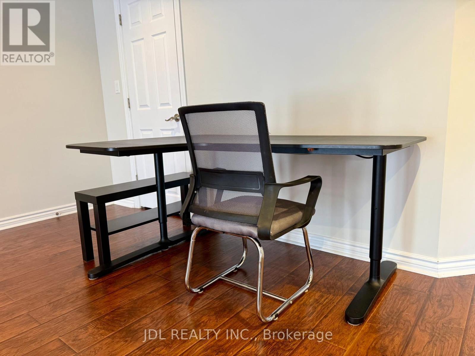 Walkout Basement - 32 Bestview Crescent, Vaughan, Ontario  L6A 3S8 - Photo 4 - N12966150