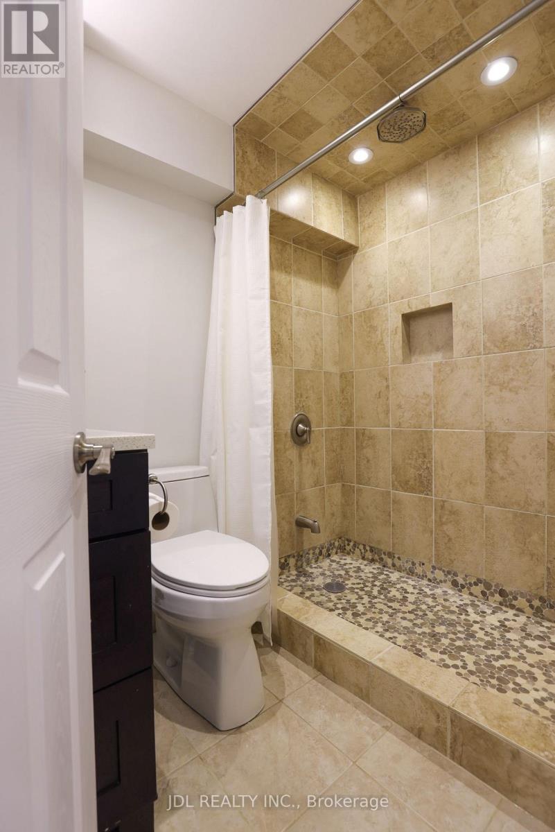 Walkout Basement - 32 Bestview Crescent, Vaughan, Ontario  L6A 3S8 - Photo 7 - N12966150