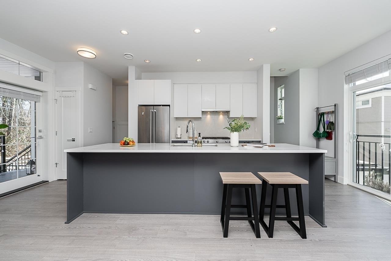 47 2070 OAK MEADOWS DRIVE, Surrey, British Columbia