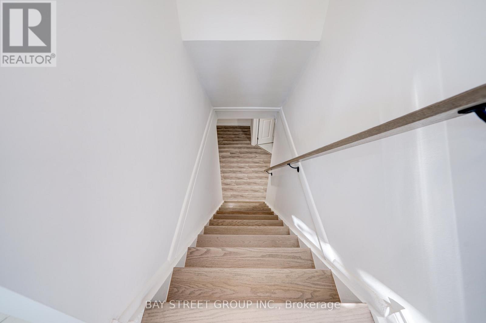 88 Miller Road, Oakville, Ontario  L6H 1J9 - Photo 21 - W12966020