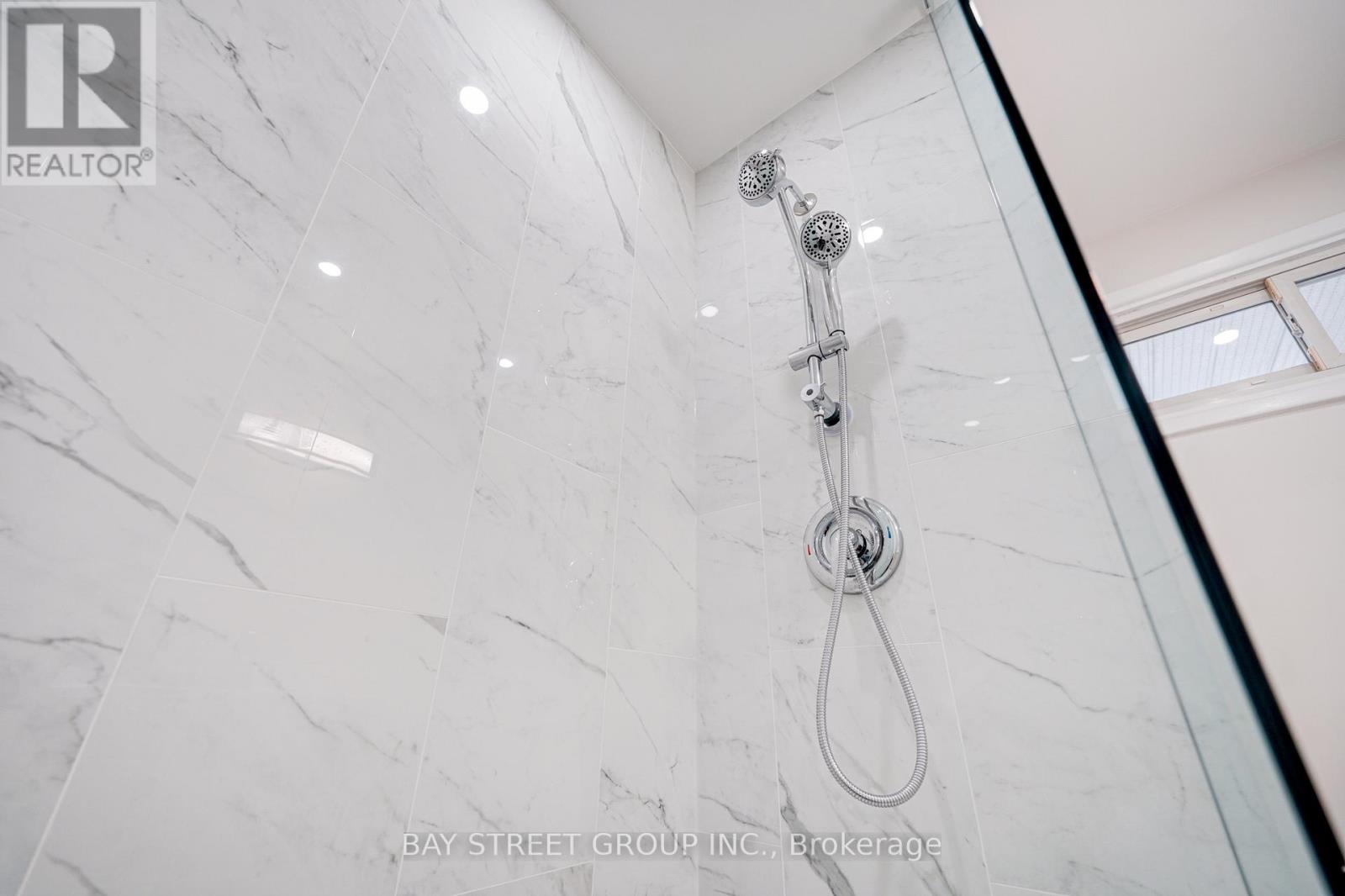 88 Miller Road, Oakville, Ontario  L6H 1J9 - Photo 24 - W12966020