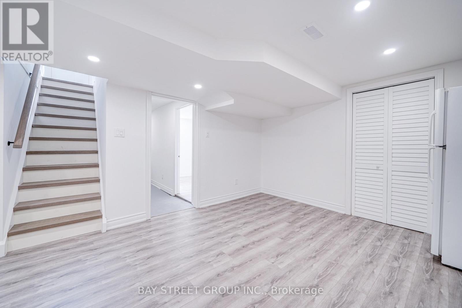 88 Miller Road, Oakville, Ontario  L6H 1J9 - Photo 33 - W12966020