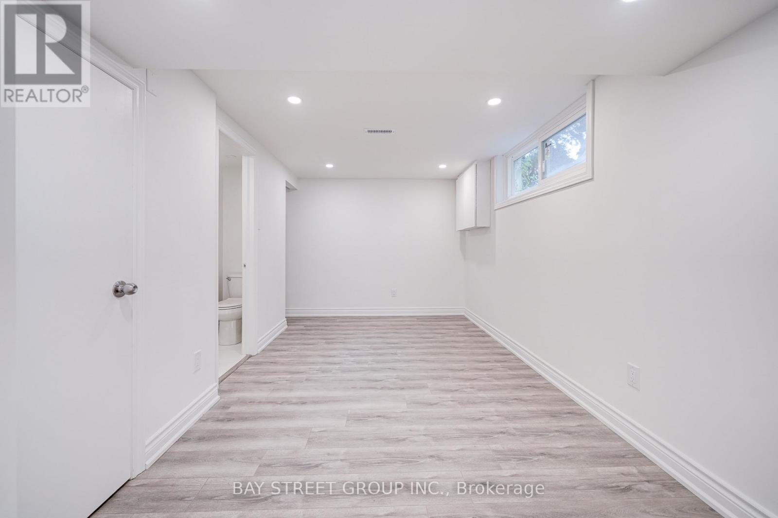 88 Miller Road, Oakville, Ontario  L6H 1J9 - Photo 41 - W12966020