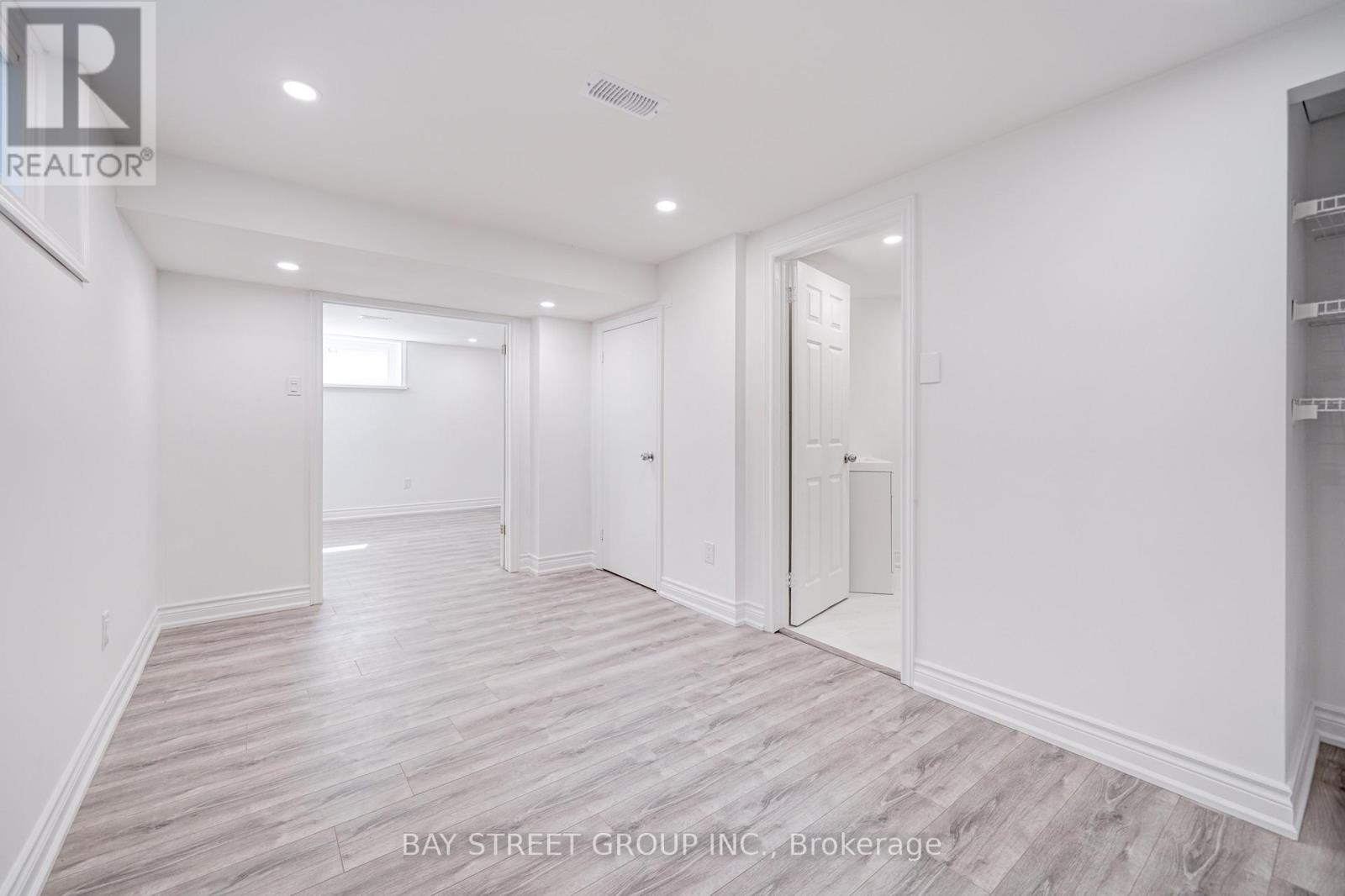 88 Miller Road, Oakville, Ontario  L6H 1J9 - Photo 42 - W12966020