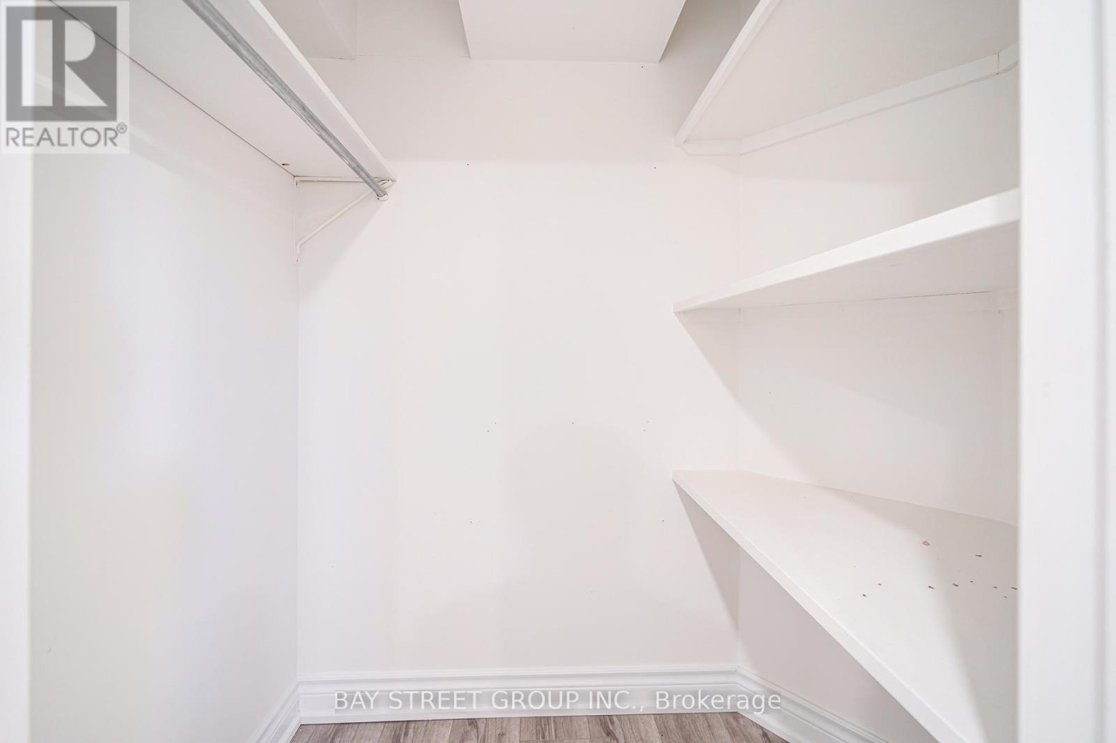 88 Miller Road, Oakville, Ontario  L6H 1J9 - Photo 45 - W12966020