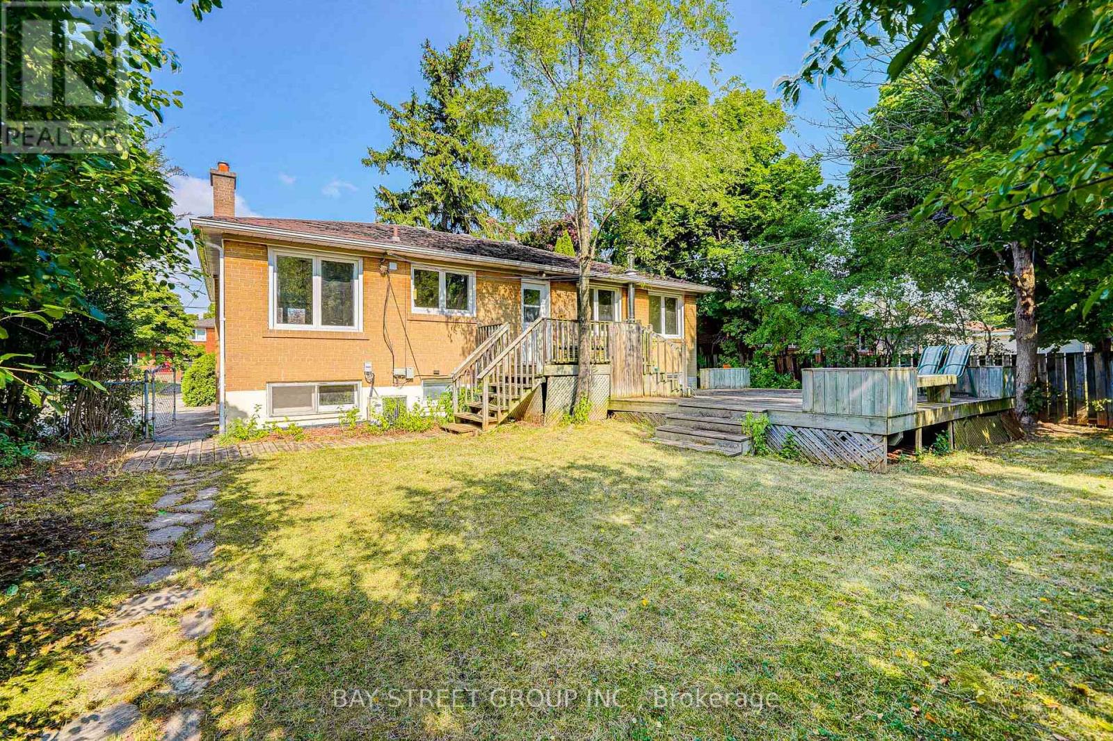 88 Miller Road, Oakville, Ontario  L6H 1J9 - Photo 48 - W12966020