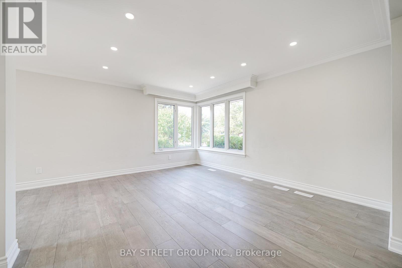 88 Miller Road, Oakville, Ontario  L6H 1J9 - Photo 8 - W12966020