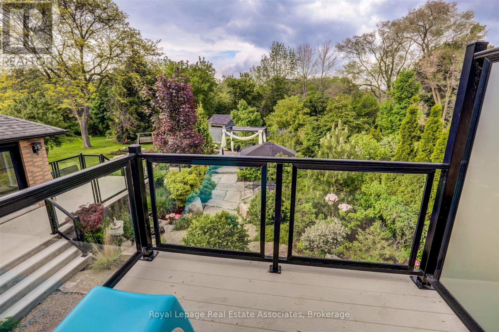 1399 Elaine Trail, Mississauga, Ontario  L5G 3W9 - Photo 21 - W12966028