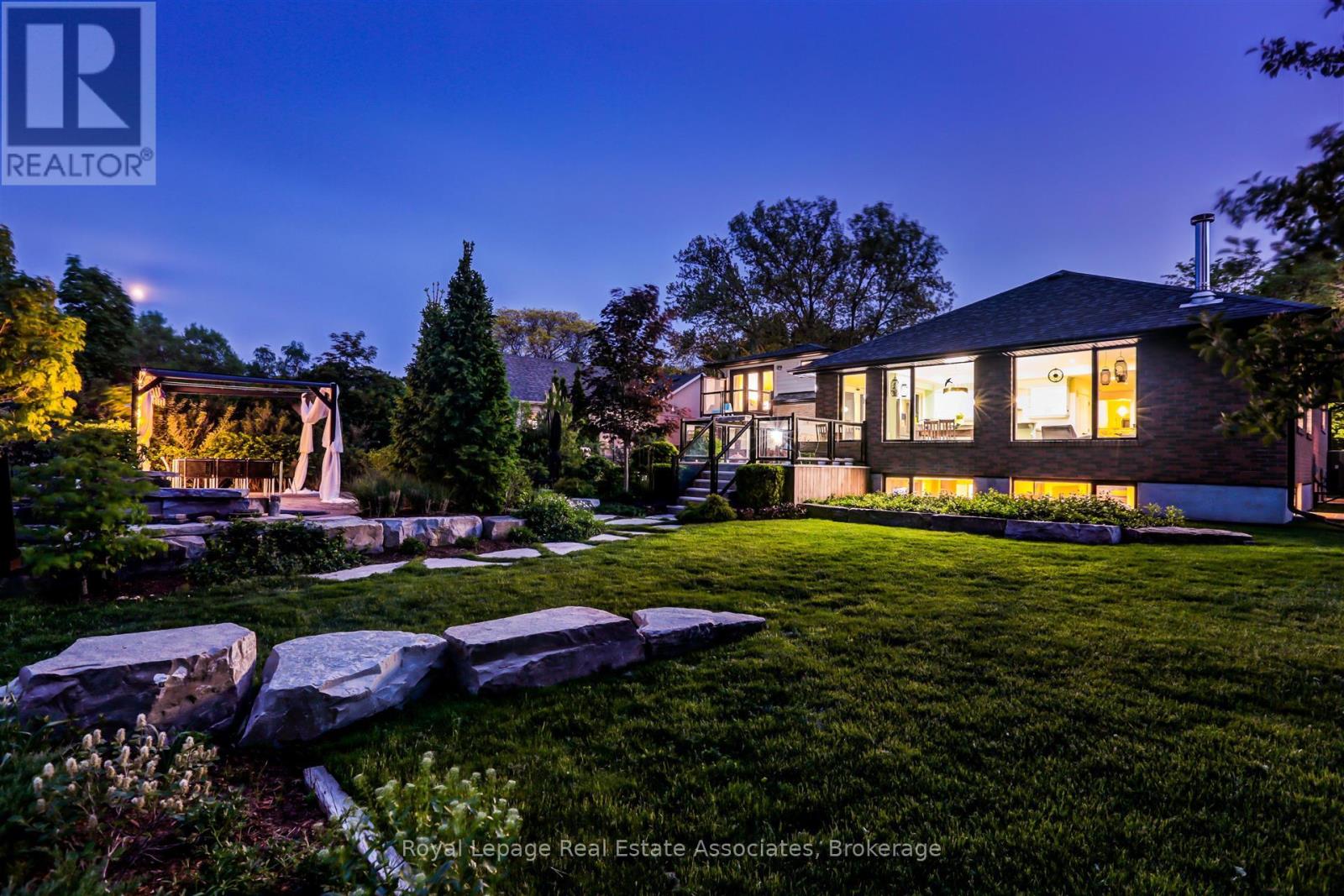 1399 Elaine Trail, Mississauga, Ontario  L5G 3W9 - Photo 42 - W12966028