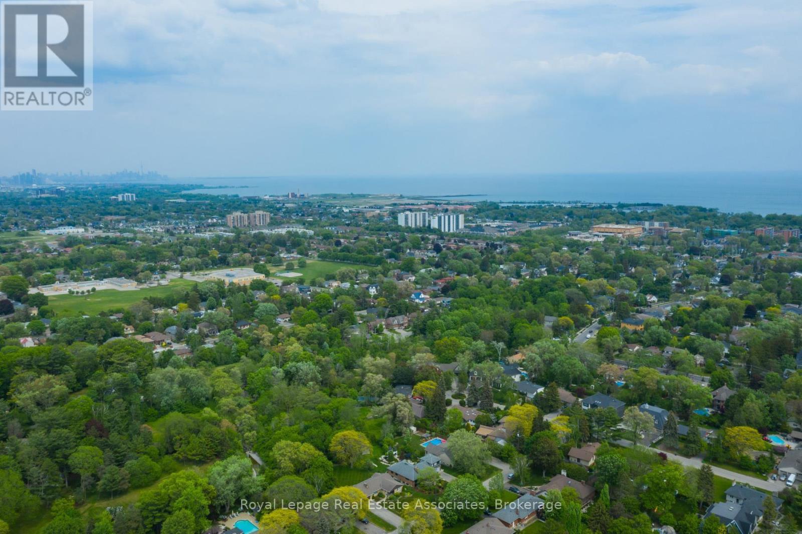 1399 Elaine Trail, Mississauga, Ontario  L5G 3W9 - Photo 48 - W12966028