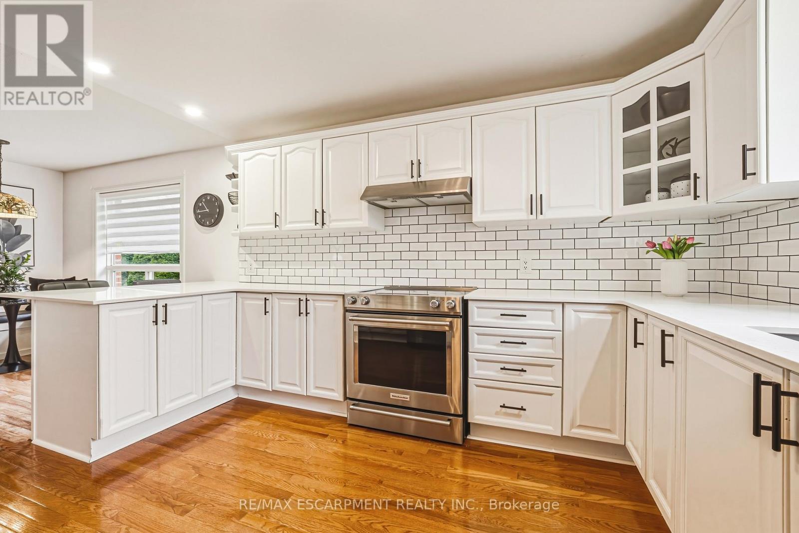 980 Glen View Avenue, Burlington, Ontario  L7T 3Y6 - Photo 11 - W12966074