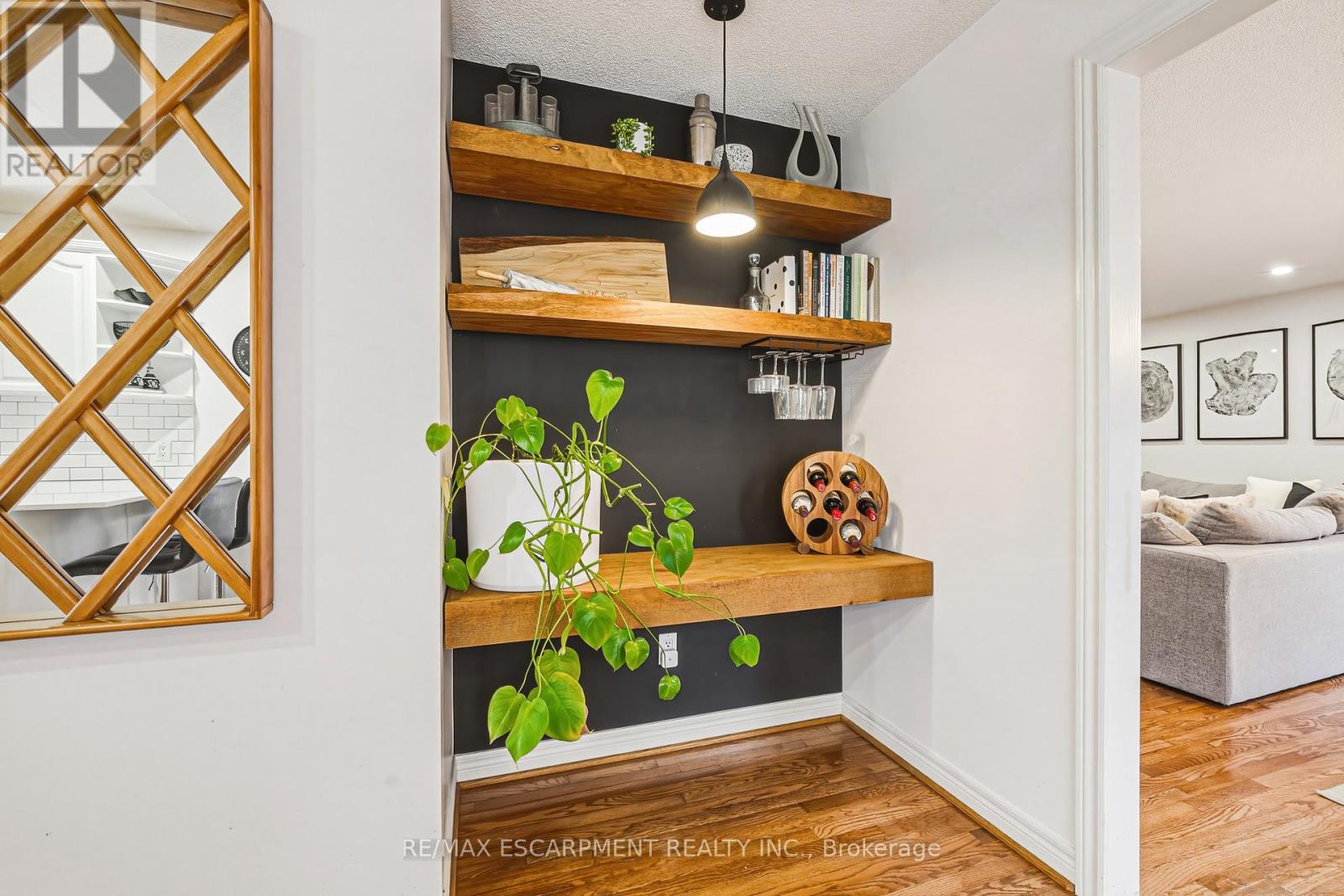 980 Glen View Avenue, Burlington, Ontario  L7T 3Y6 - Photo 15 - W12966074