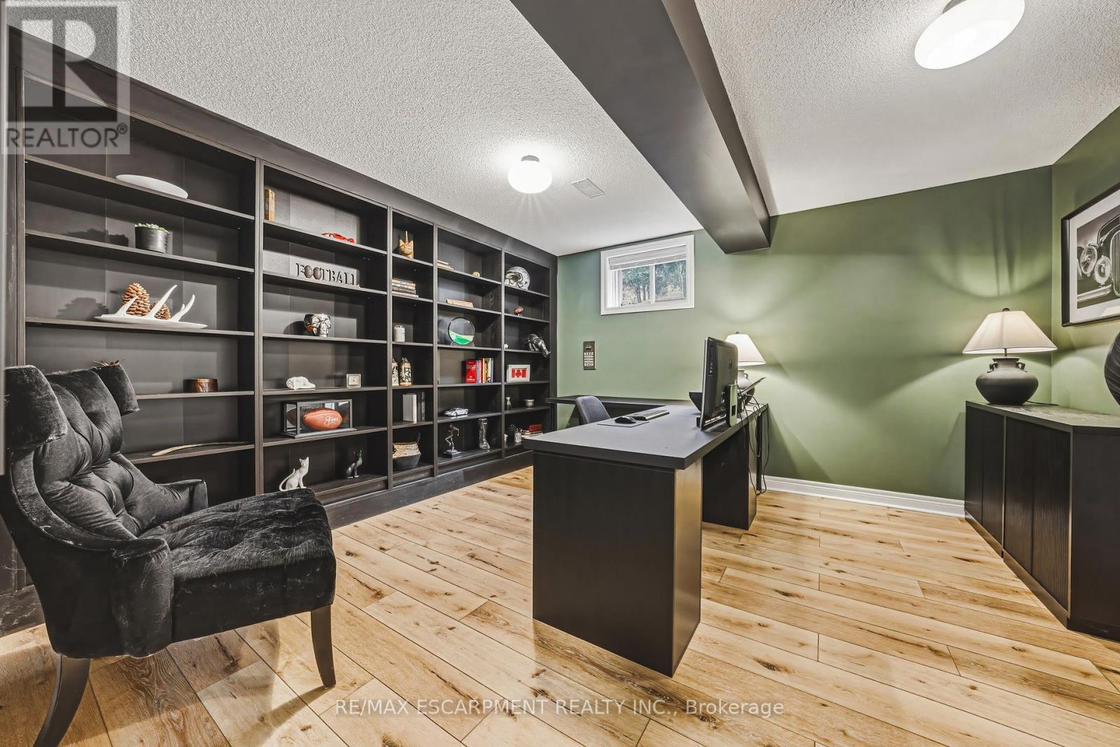 980 Glen View Avenue, Burlington, Ontario  L7T 3Y6 - Photo 34 - W12966074