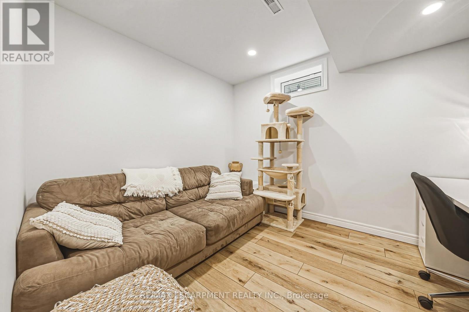 980 Glen View Avenue, Burlington, Ontario  L7T 3Y6 - Photo 37 - W12966074