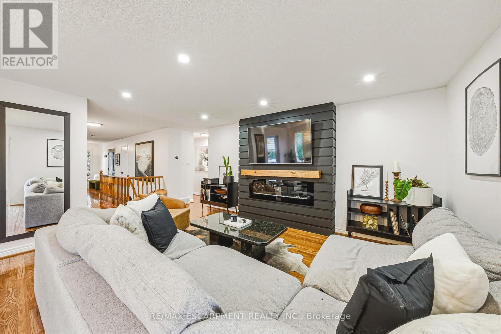 980 Glen View Avenue, Burlington, Ontario  L7T 3Y6 - Photo 6 - W12966074