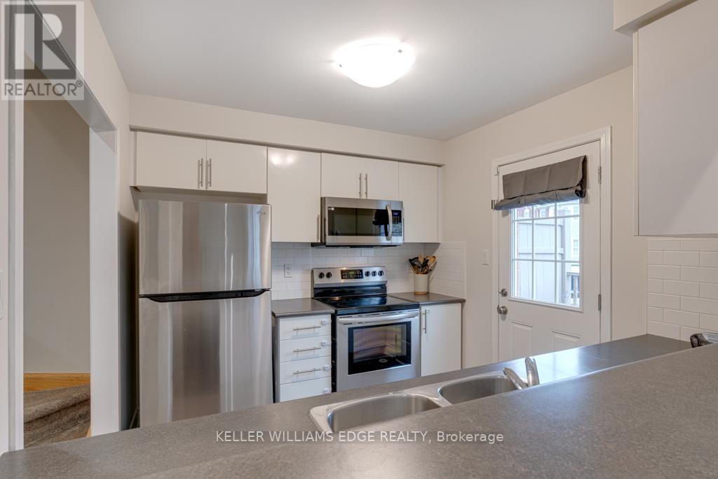 649 Frank Place, Milton, Ontario  L9T 0P8 - Photo 13 - W12966130