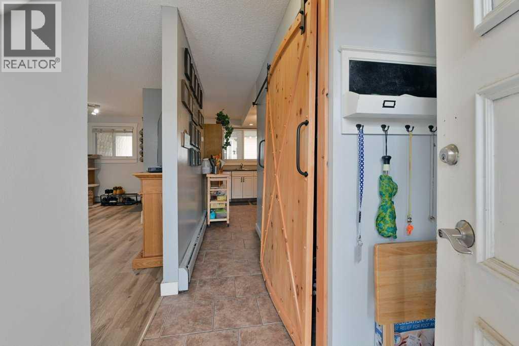 5, 7740 Hunterview Drive Nw, Calgary, Alberta  T2K 5C9 - Photo 2 - A2286831