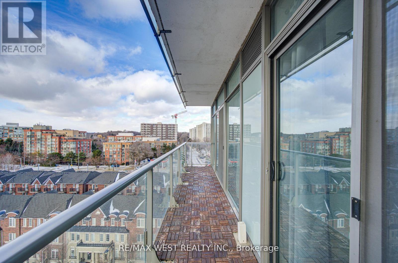 813 - 103 The Queensway W, Toronto, Ontario  M6S 5B3 - Photo 19 - W12966156