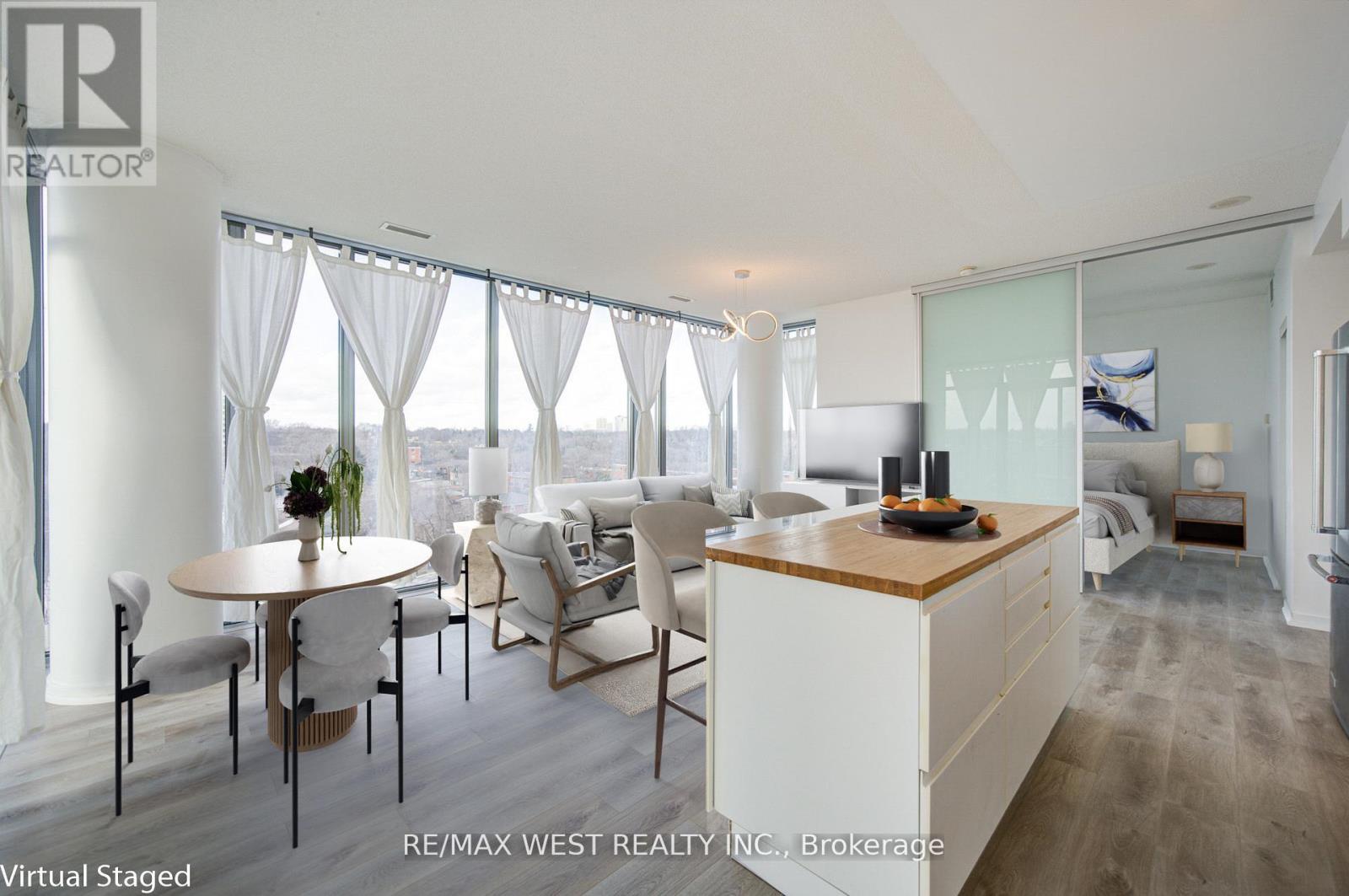 813 - 103 The Queensway W, Toronto, Ontario  M6S 5B3 - Photo 9 - W12966156