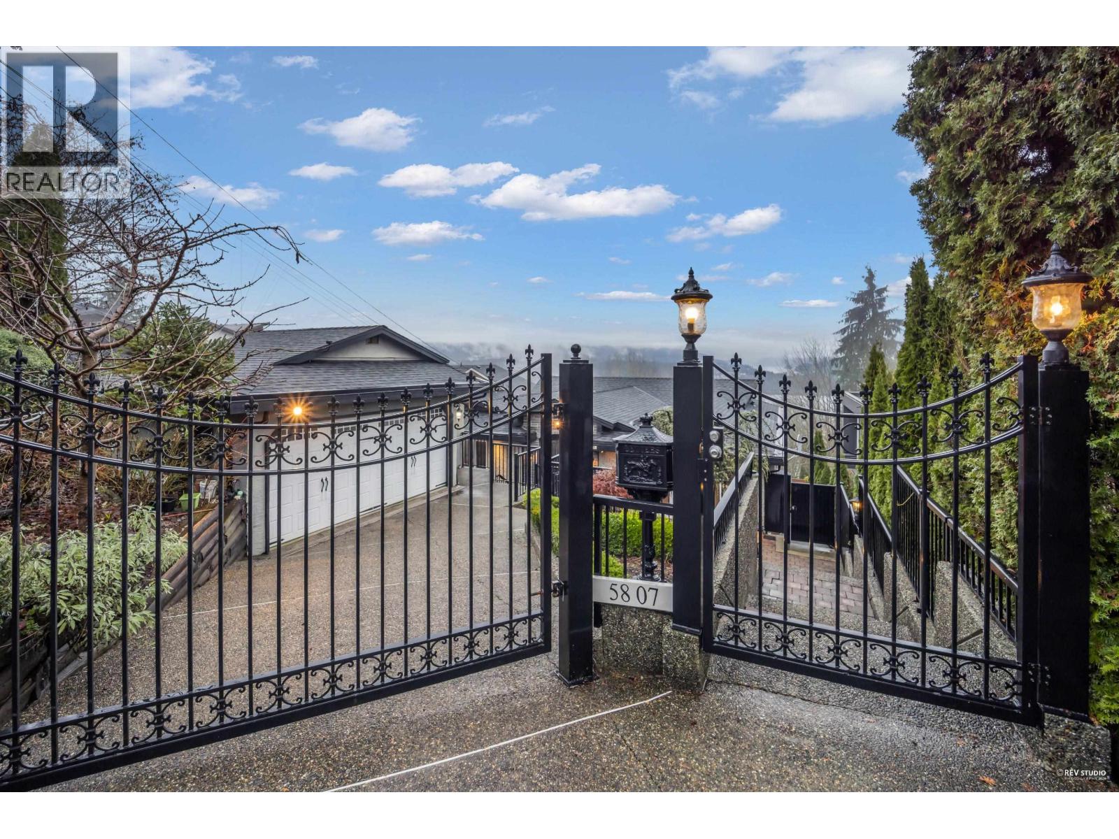 5807 Highfield Drive, Burnaby, British Columbia  V5B 1E4 - Photo 37 - R3107395