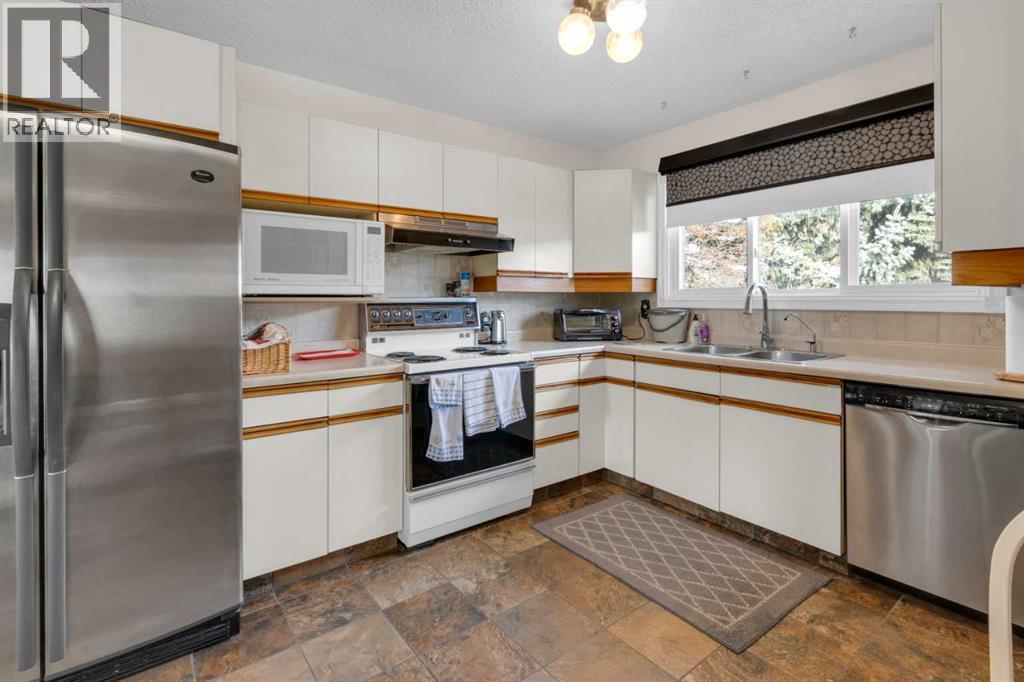 6004 Maddock Drive Ne, Calgary, Alberta  T2A 3W4 - Photo 10 - A2297728