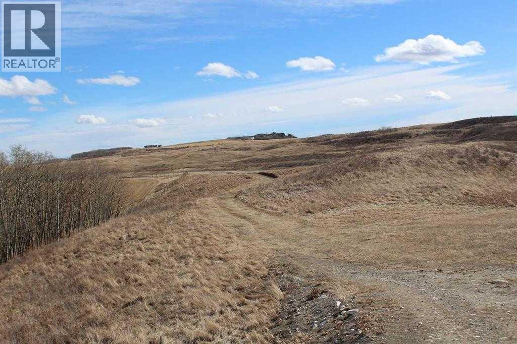 264202 Lochend Road, Rural Rocky View County, Alberta  T4C 1A2 - Photo 11 - A2299356