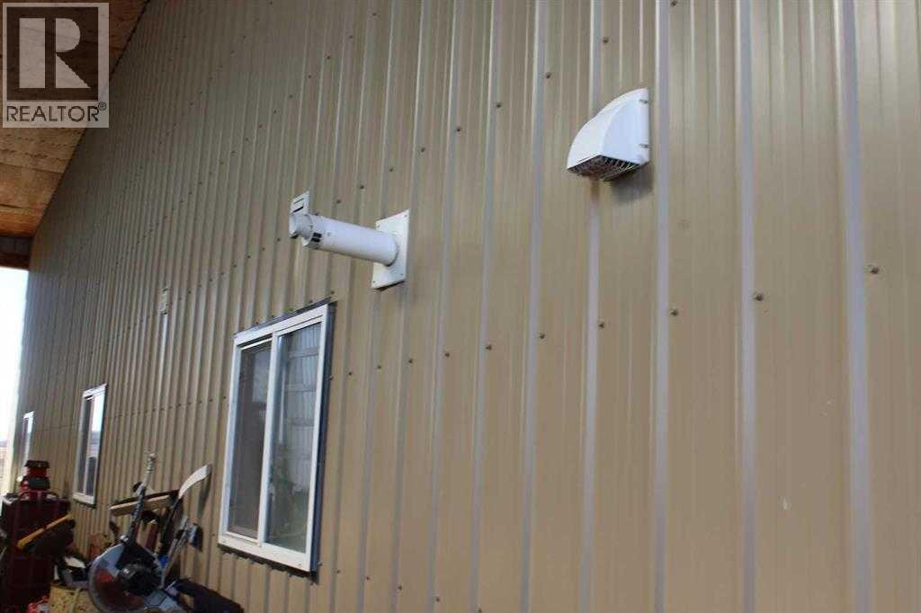 264202 Lochend Road, Rural Rocky View County, Alberta  T4C 1A2 - Photo 33 - A2299356