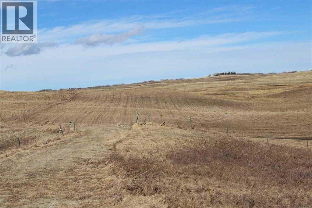 264202 Lochend Road, Rural Rocky View County, Alberta  T4C 1A2 - Photo 3 - A2299356
