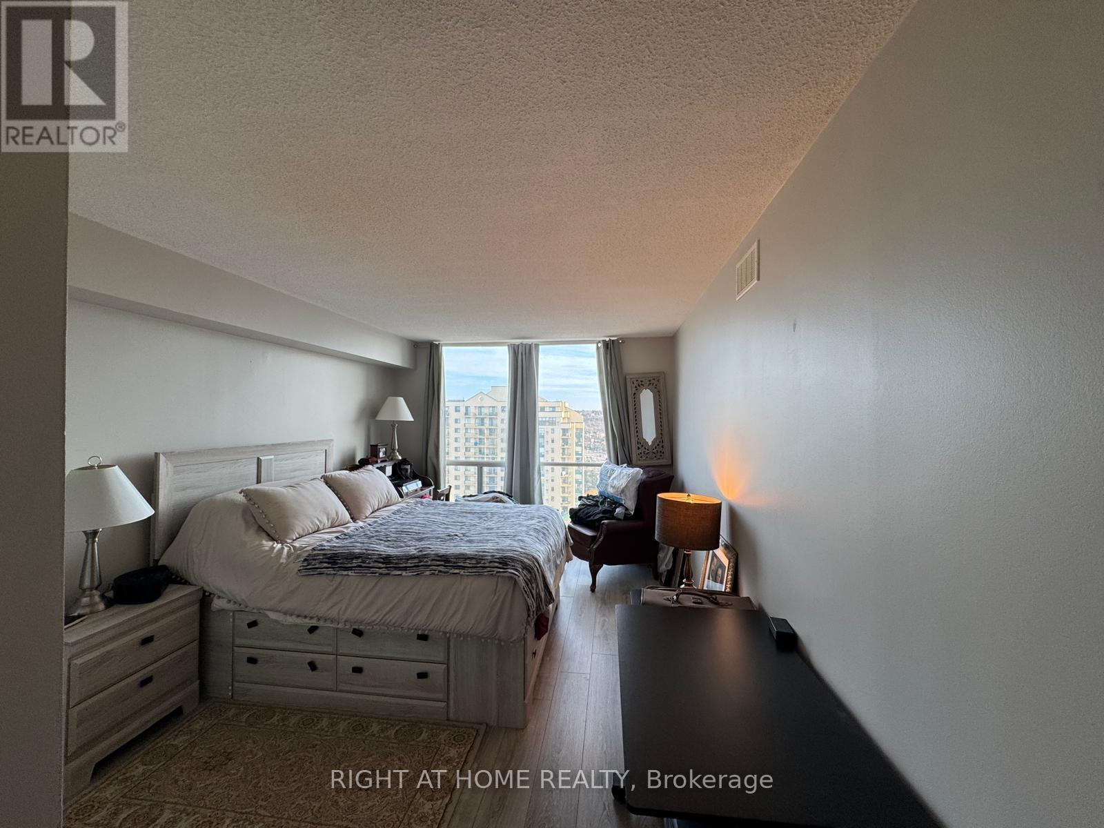 1208 - 65 Ellen Street, Barrie, Ontario  L4N 3A5 - Photo 6 - S12888060