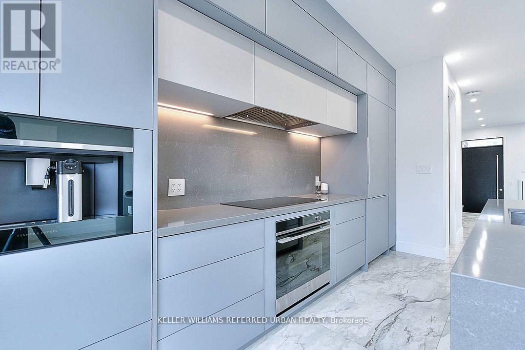 613 Harvie Avenue, Toronto, Ontario  M6E 4M4 - Photo 11 - W12964986