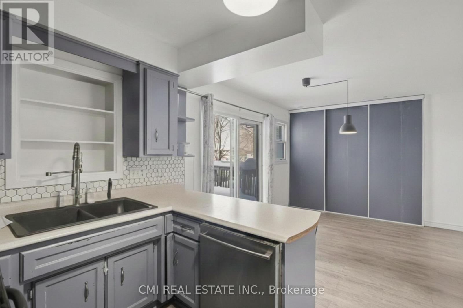 360 Culpepper Place, Waterloo, Ontario  N2L 5L3 - Photo 21 - X12966030