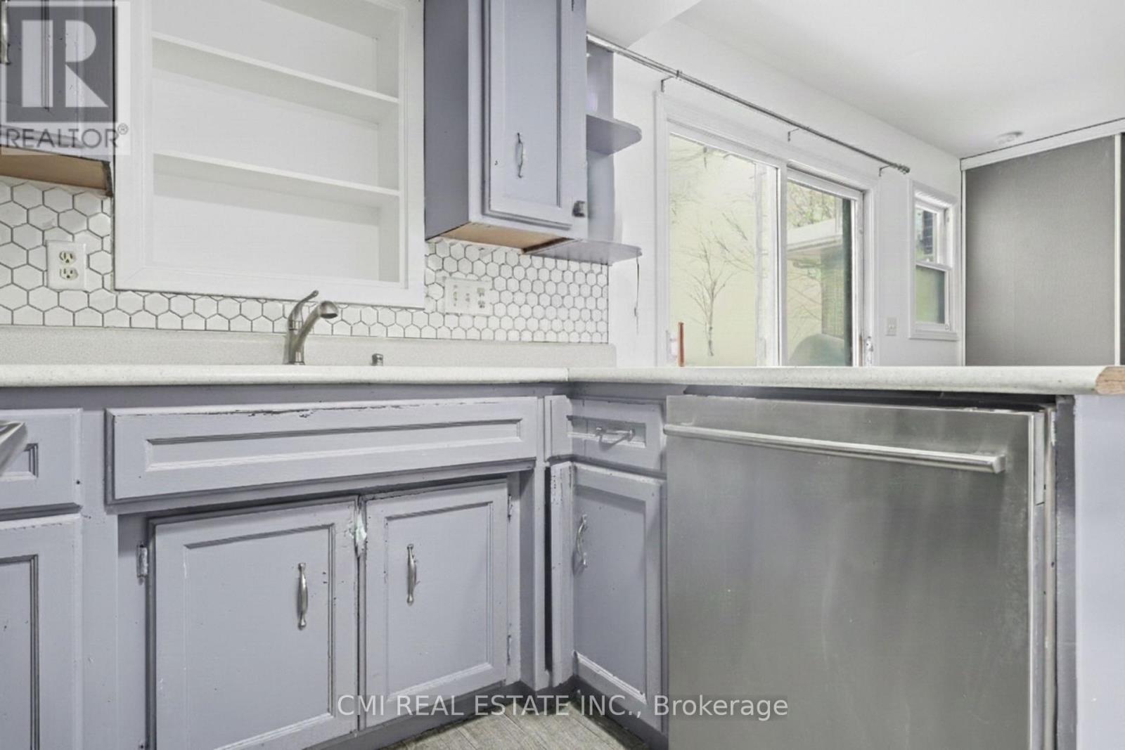 360 Culpepper Place, Waterloo, Ontario  N2L 5L3 - Photo 22 - X12966030