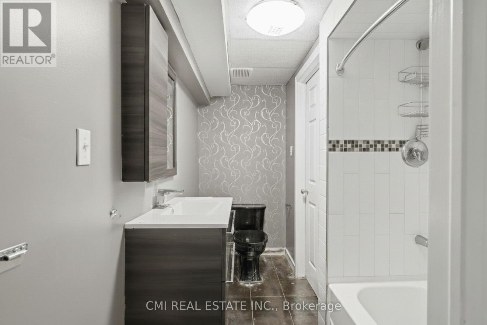 360 Culpepper Place, Waterloo, Ontario  N2L 5L3 - Photo 38 - X12966030