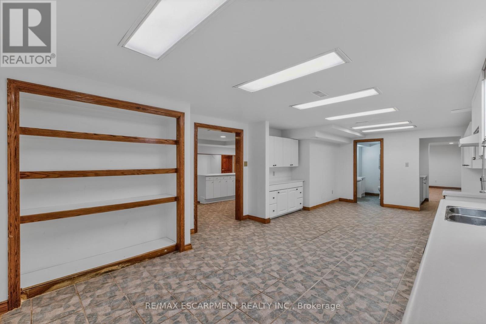 41 Candor Crescent, Hamilton, Ontario  L8E 4X6 - Photo 47 - X12966082