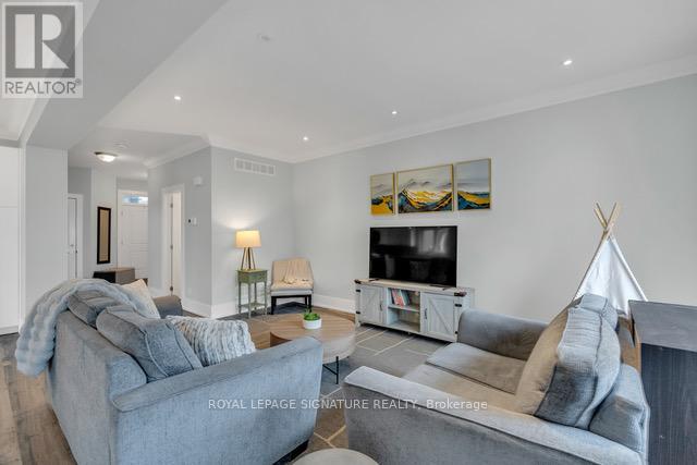 13 Damude Avenue, Thorold, Ontario  L2C 0G7 - Photo 9 - X12966094