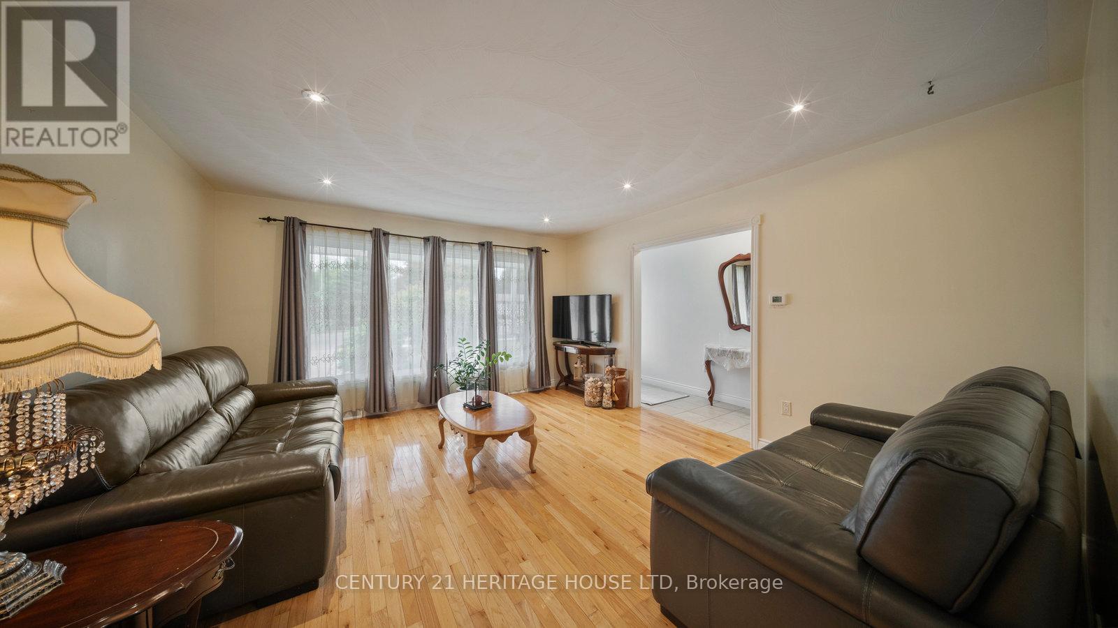 162 Victoria Street, Norfolk, Ontario  N3Y 1L8 - Photo 8 - X12966136