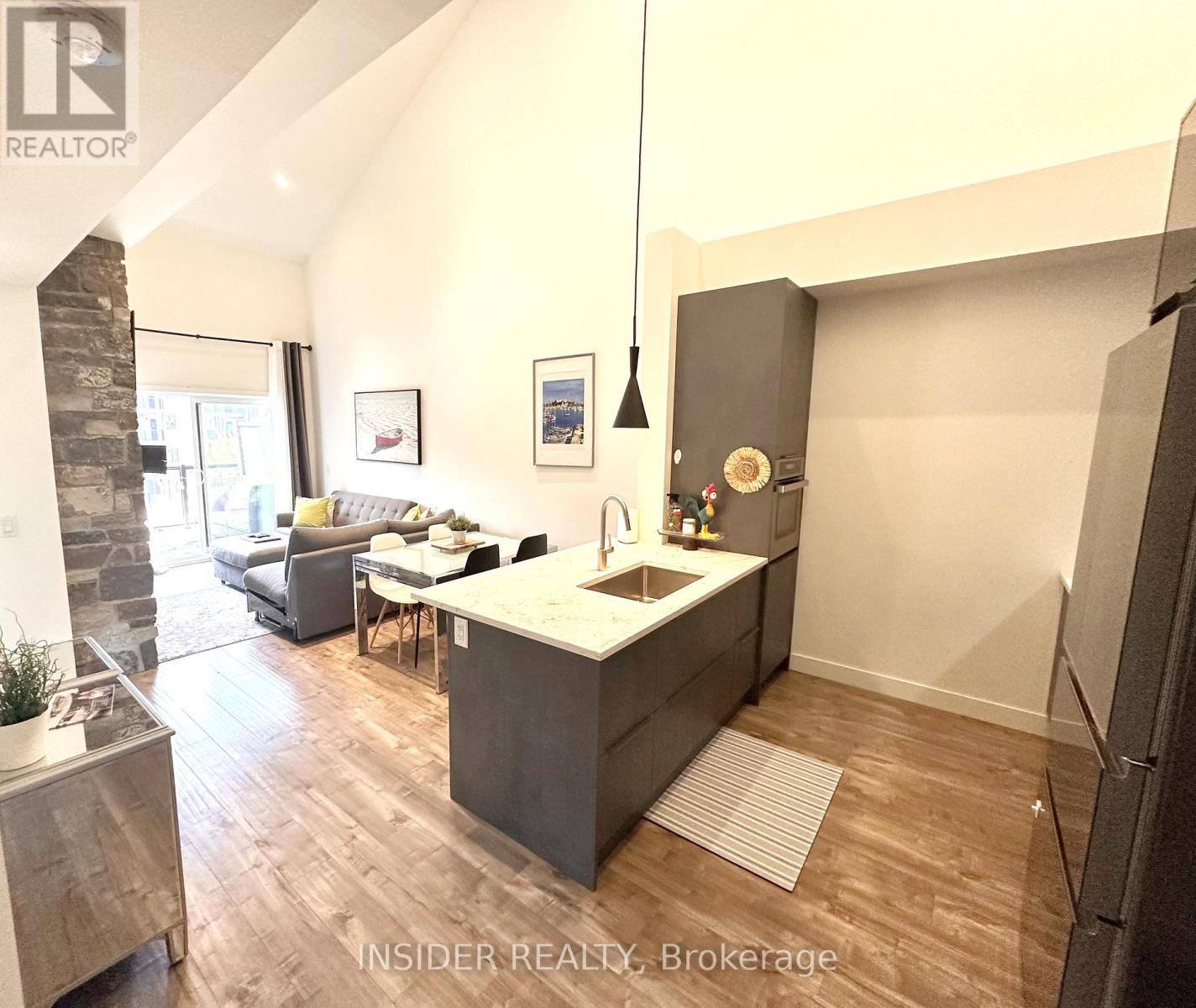 303 - 10 Beausoleil Lane, Blue Mountains, Ontario  L9Y 2X5 - Photo 5 - X12966144