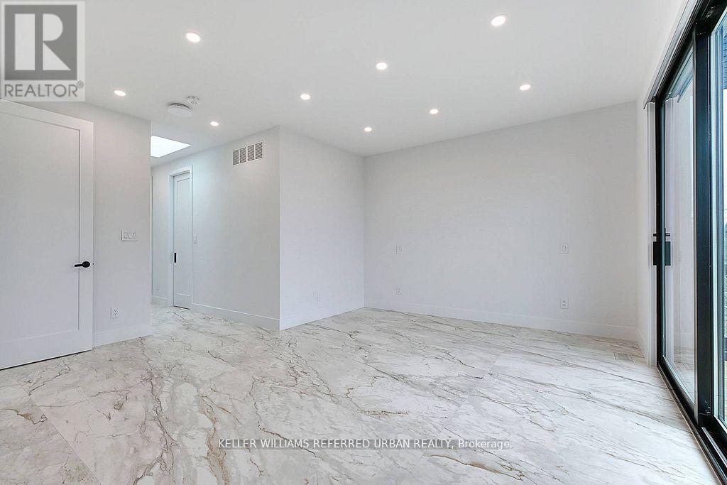 613 Harvie Avenue, Toronto, Ontario  M6E 4M4 - Photo 23 - W12964986