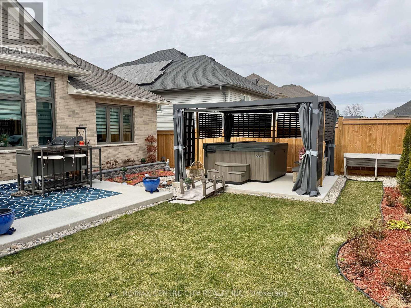 46 Snowy Owl Trail, Central Elgin, Ontario  N5R 0M6 - Photo 14 - X12827918