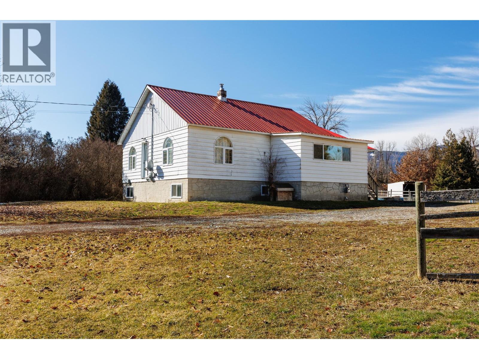 1117 15th Avenue S, Creston, British Columbia  V0B 1G1 - Photo 4 - 10382010