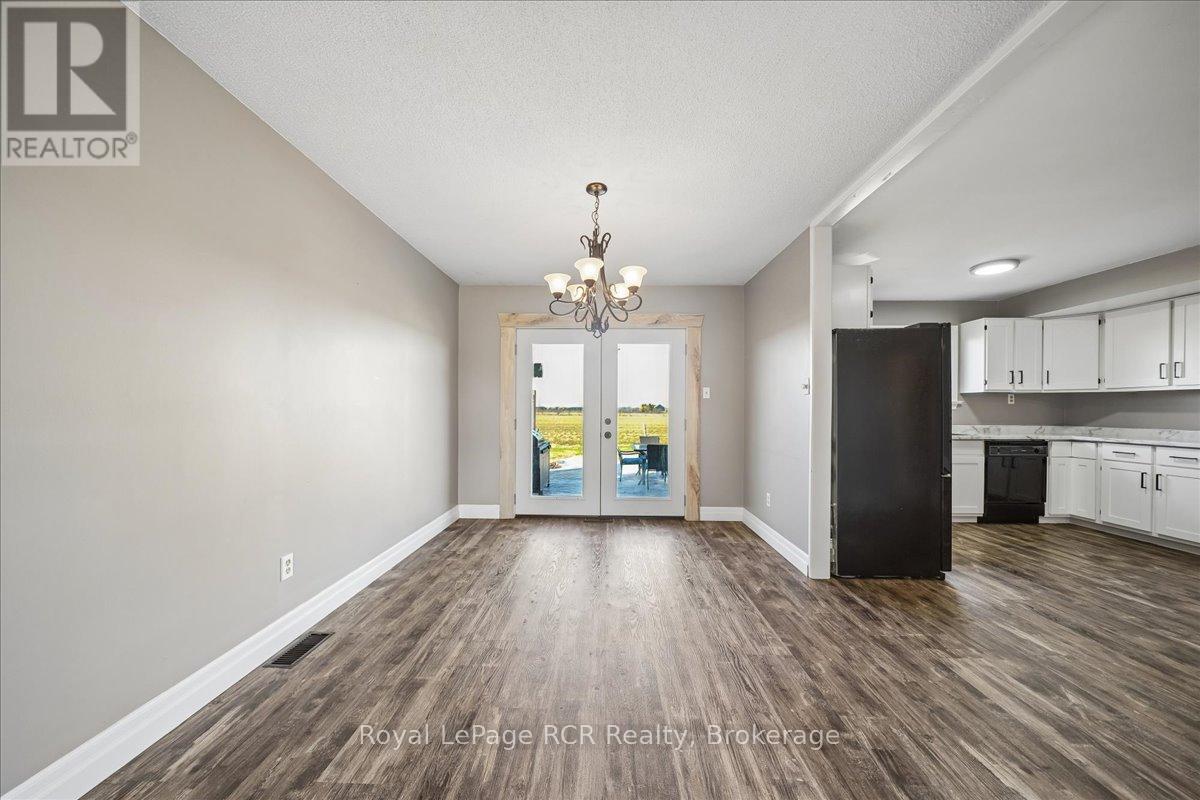 883 30th Street W, Georgian Bluffs, Ontario  N4K 6V5 - Photo 10 - X12966186