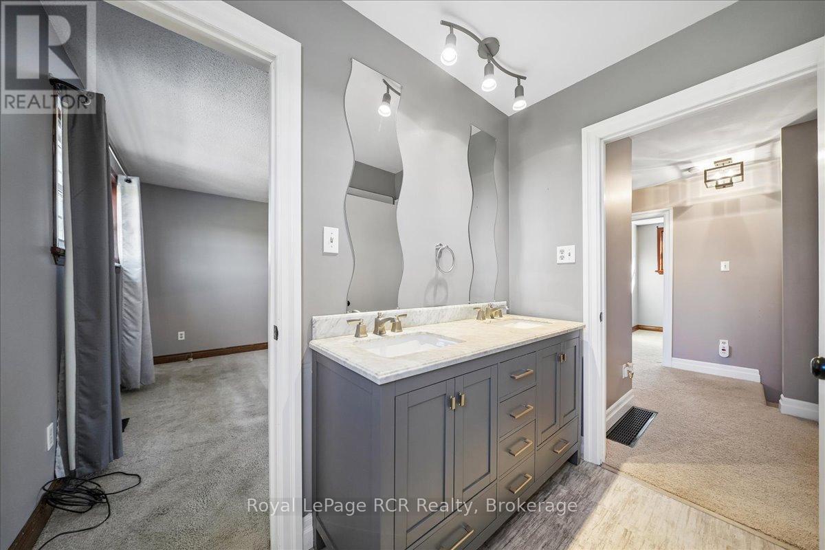 883 30th Street W, Georgian Bluffs, Ontario  N4K 6V5 - Photo 23 - X12966186