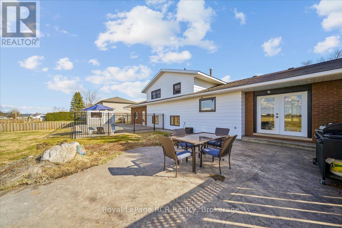 883 30th Street W, Georgian Bluffs, Ontario  N4K 6V5 - Photo 39 - X12966186