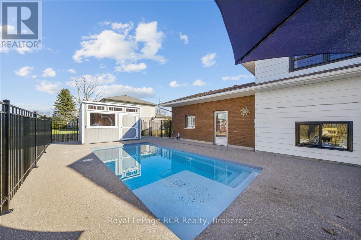 883 30th Street W, Georgian Bluffs, Ontario  N4K 6V5 - Photo 45 - X12966186