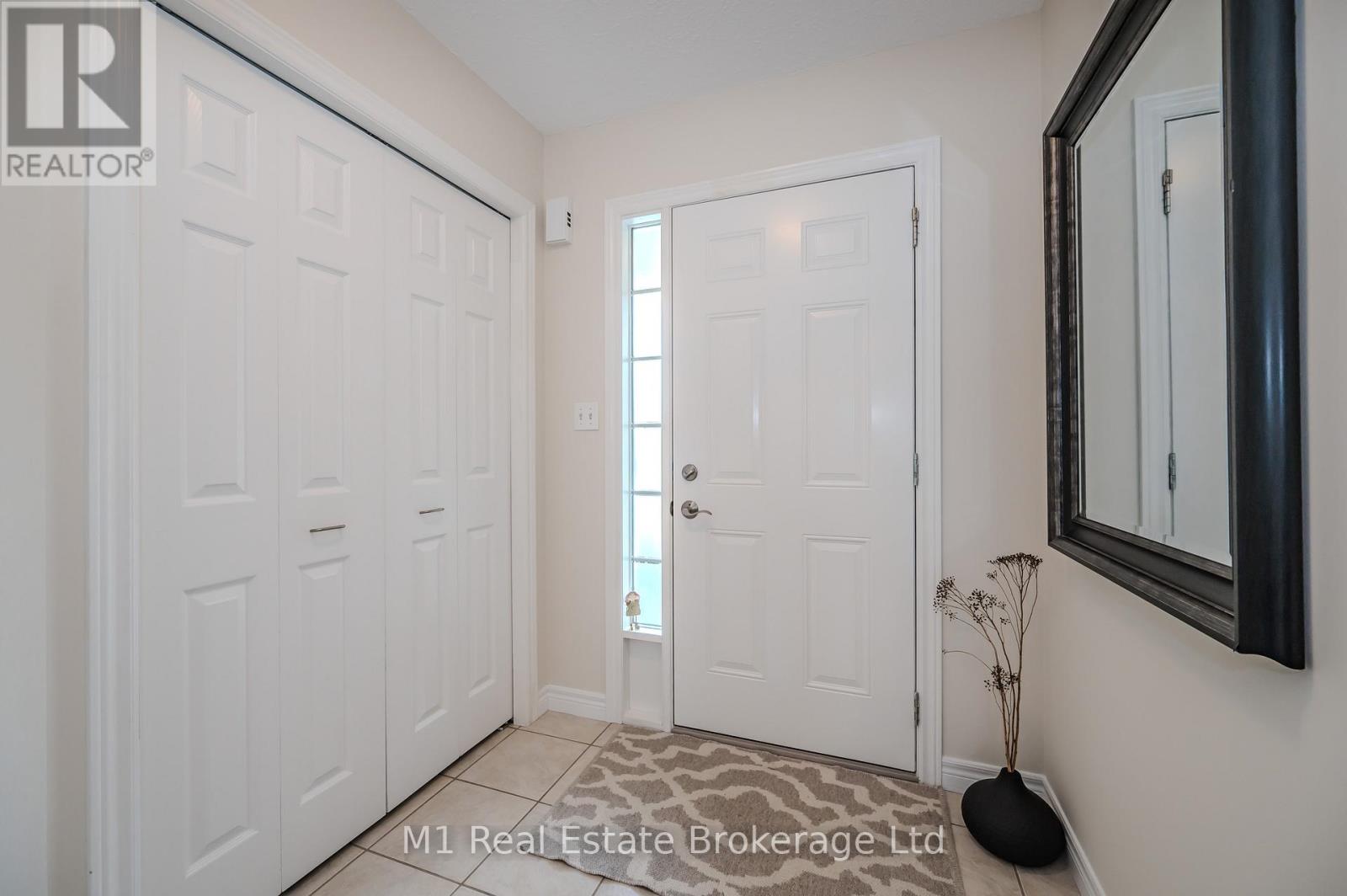 17 - 361 Arkell Road, Guelph, Ontario  N1L 1E5 - Photo 3 - X12966424