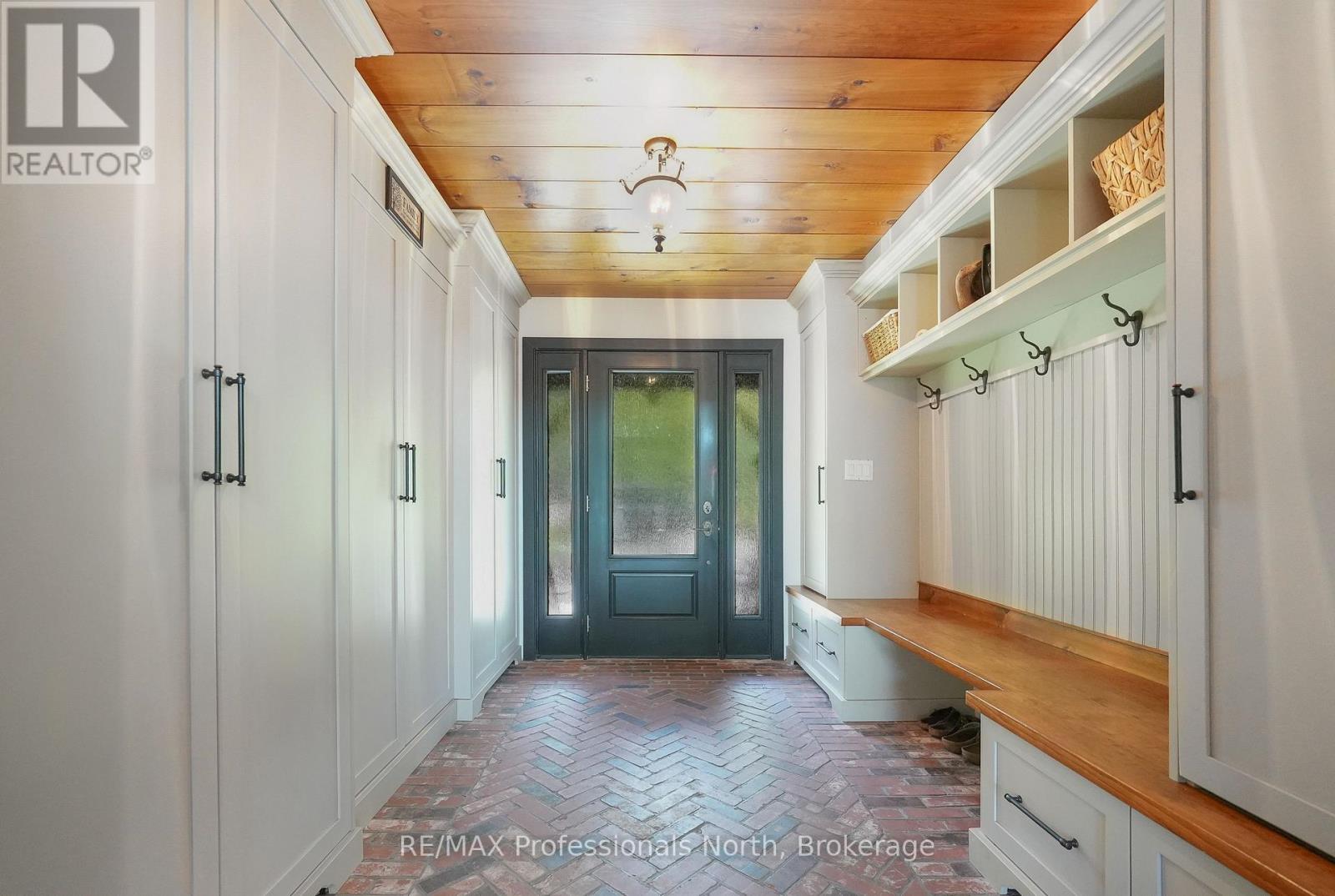 1342 Twelve Mile Lake Road, Minden Hills, Ontario K0M 2K0 - Photo 4 - X12966468