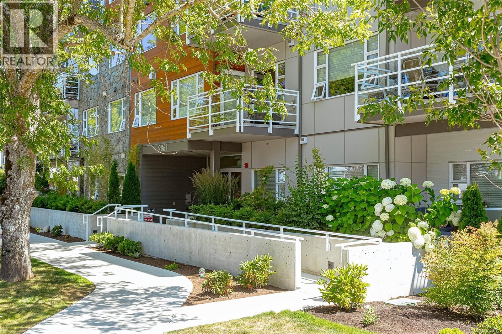 308 9861 Third St, Sidney, British Columbia