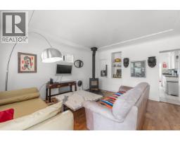 <div class="price">$1,349,000</div> 7429 Fraser Street, Vancouver<br><div style="margin-bottom:8px;"><small>Oakwyn Realty Ltd.</small></div><div class='bed_bath'>4 Bed | 2 Bath</div>