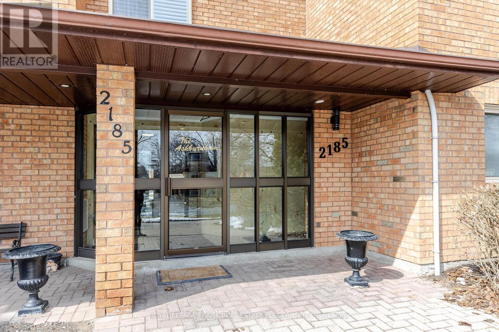 203 - 2185 Walker Avenue, Peterborough, Ontario  K9L 1T6 - Photo 2 - X12966366