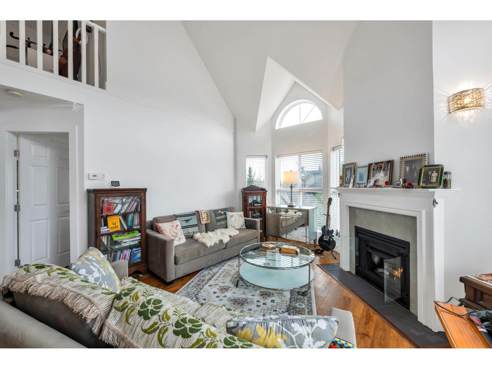 303 12088 66 Avenue, Surrey, British Columbia  V3W 1Z9 - Photo 4 - R3107185